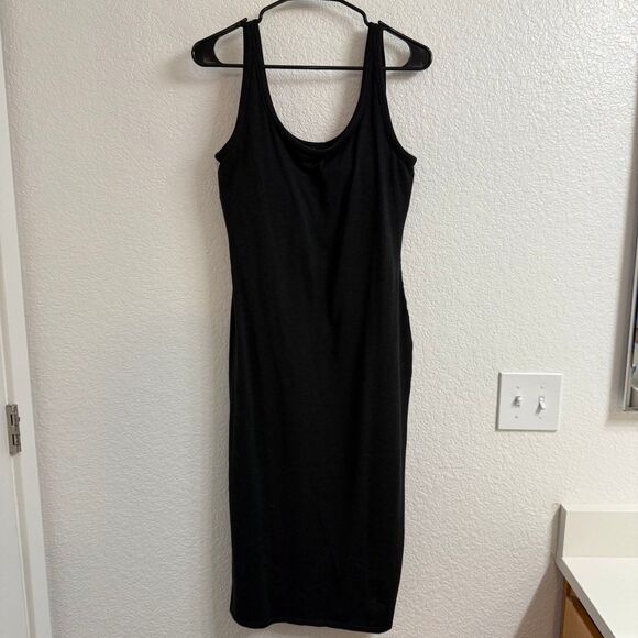 Vuori Dresses & Skirts - Women's Vuori Halo Essential Square Neck Midi Dress Black Heather Size Large